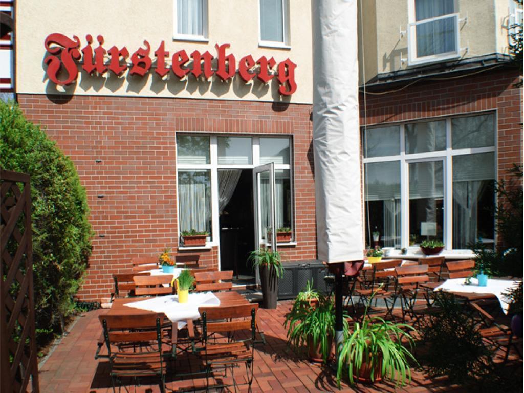 Hotel Fuerstenberg Eisenhüttenstadt エクステリア 写真