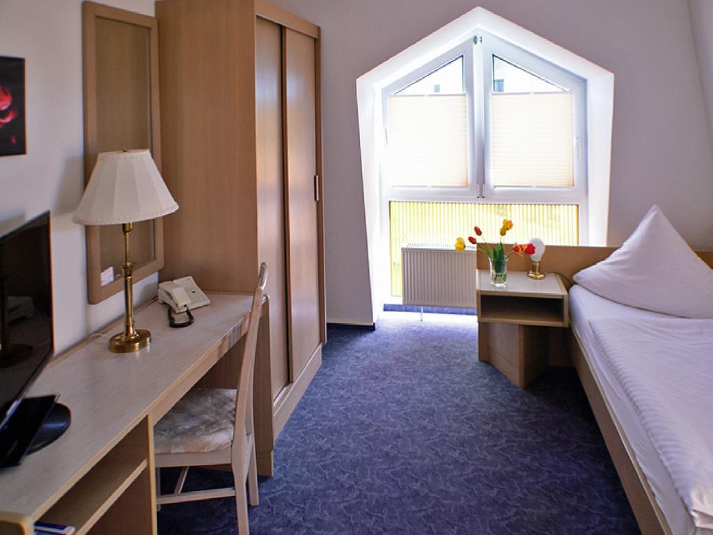 Hotel Fuerstenberg Eisenhüttenstadt 部屋 写真